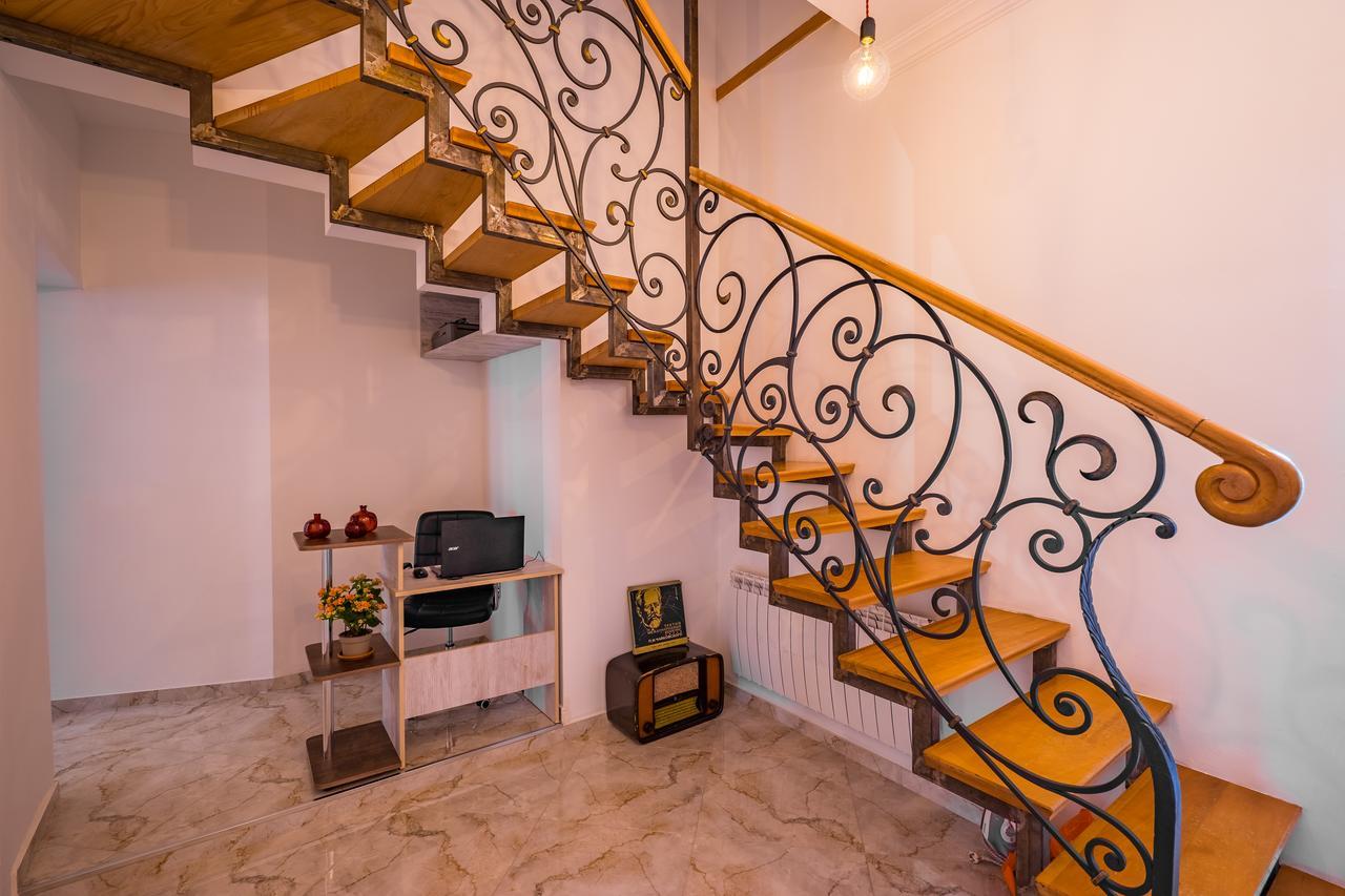 Brotseuli Hotel Tbilisi Exteriör bild